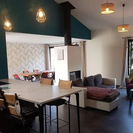 Adrien , Maison De Charme. Казанова