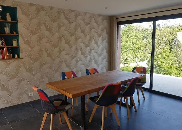 Adrien , Maison De Charme. * Casanova