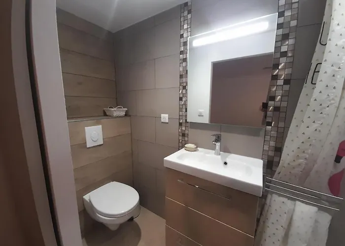 Adrien , Maison De Charme.